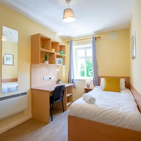 Сasa de vacaciones 103 - The Townhouse At Gort Na Coiribe By Shortstays *