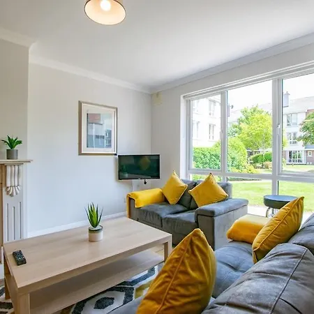 103 - The Townhouse At Gort Na Coiribe By Shortstays - Sleeps 6 * Galway