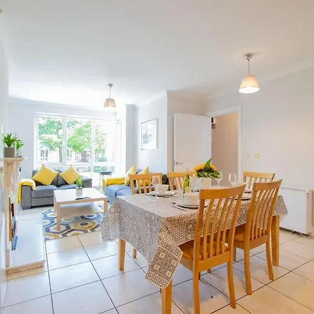 Vakantiehuis 103 - The Townhouse At Gort Na Coiribe By Shortstays Galway