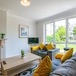 103 - The Townhouse At Gort Na Coiribe By Shortstays - Sleeps 6 * Galway